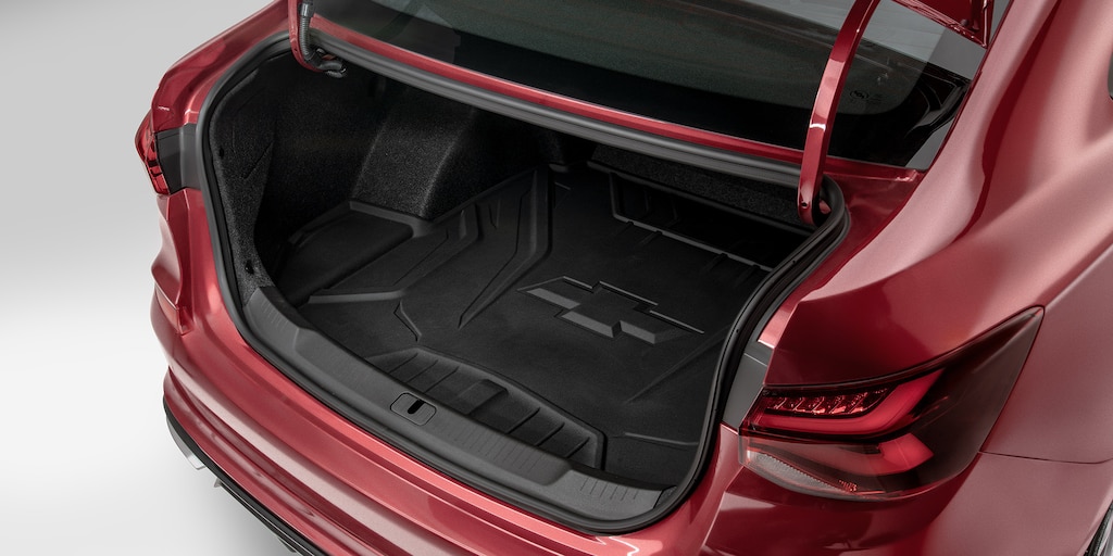 Sofisticado diseño interior de Chevrolet Cavalier 2024, sedán turbo